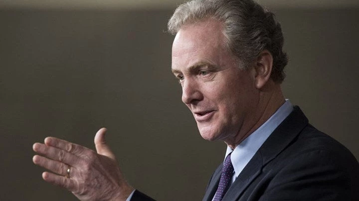 Γερουσιαστής Βαν Χόλεν για Τουρκία και ενδεχόμενη αγορά των S400 από την Ρωσία: Είναι εξωφρενικό που έχουμε έναν σύμμαχο στο ΝΑΤΟ που προσπαθεί να κρατήσει και τις δύο πόρτες ανοιχτές